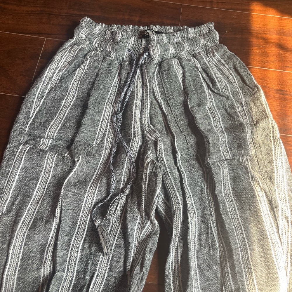Striped wide leg pants